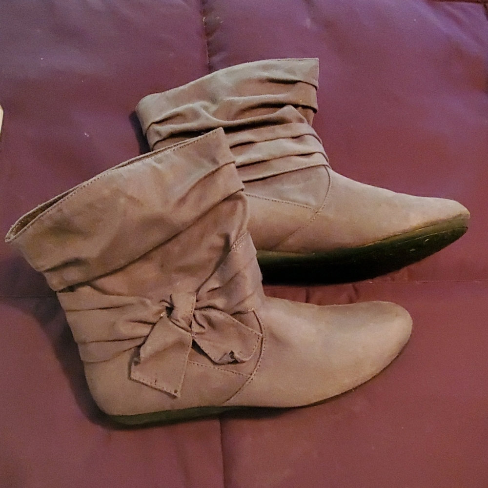 "SO" Brand boots